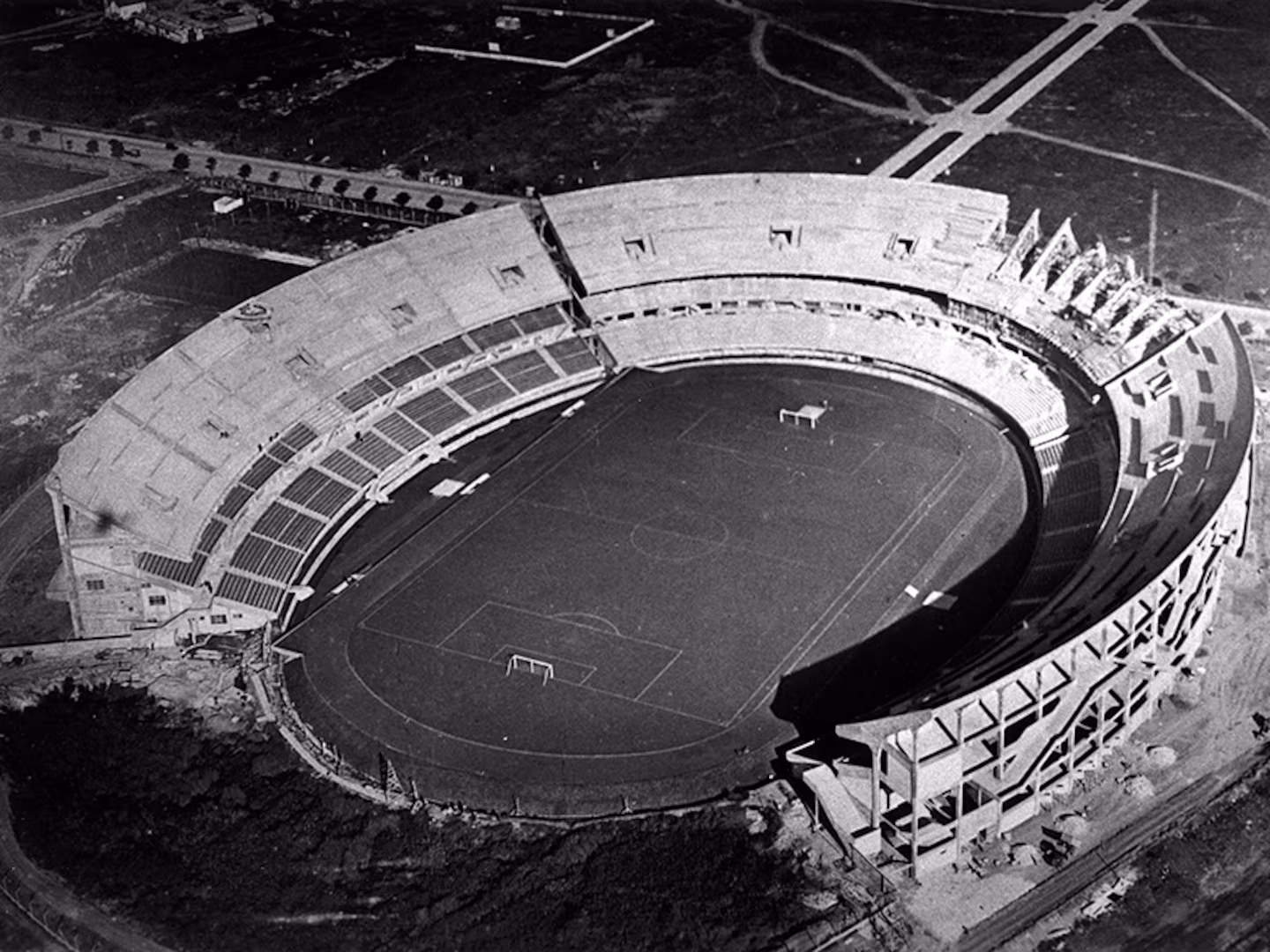 Inauguración del Estadio Monumental